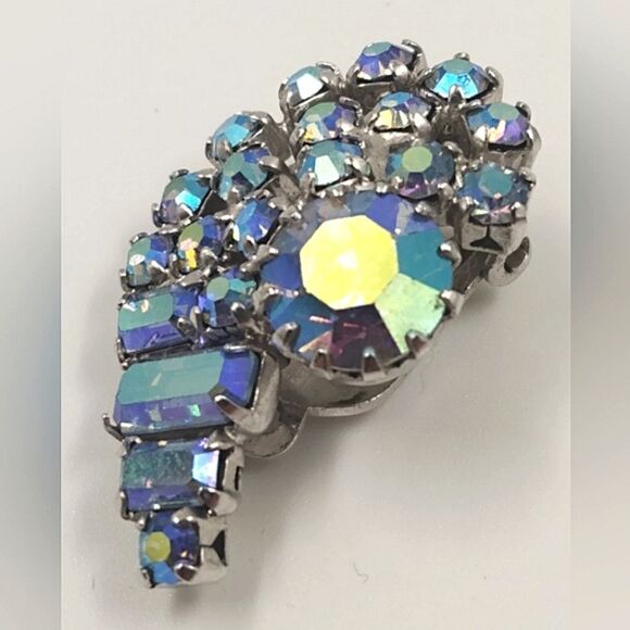 Continental Vintage Blue Borealis Rhinestone Clip On Earrings - Picture 7 of 16